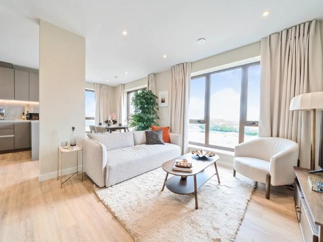 House for rent in London Borough of Ealing, Greater London