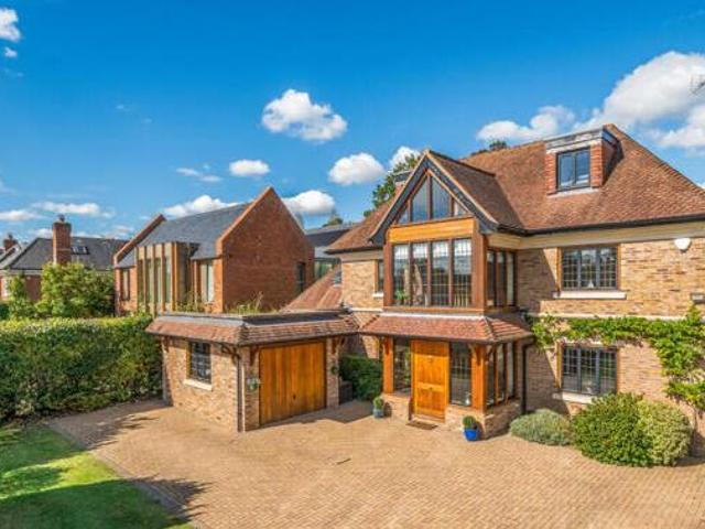 House for sale in Beaconsfield New Town, Knotty Green