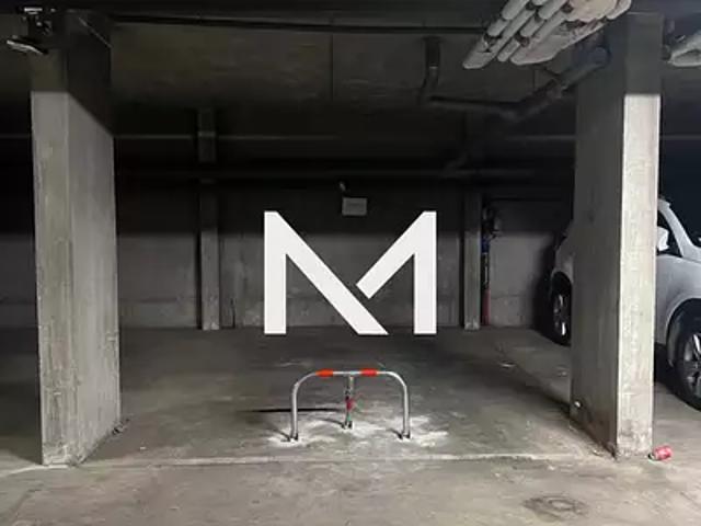 Garage location à L'Aigle, Grenoble