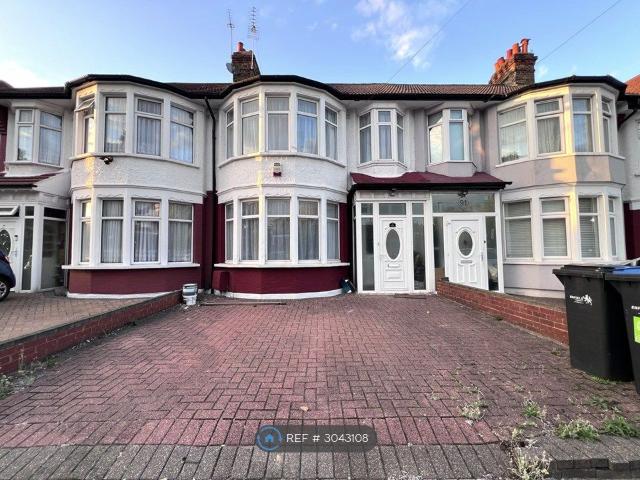 House for rent in Bowes, Greater London