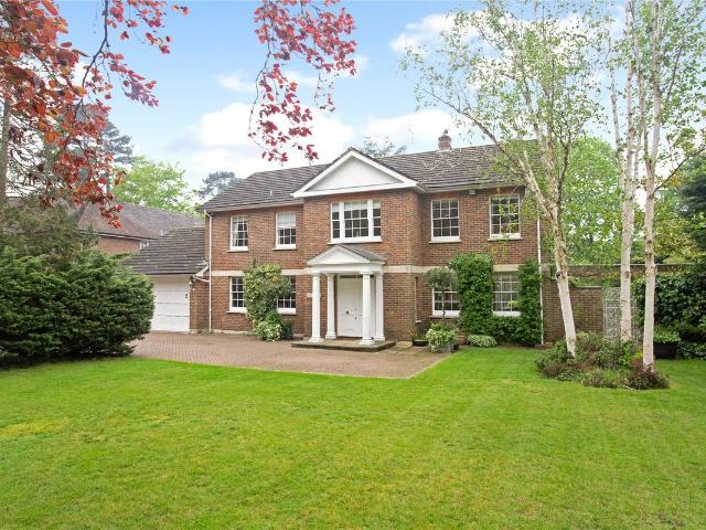 House for rent in Elmbridge, Surrey