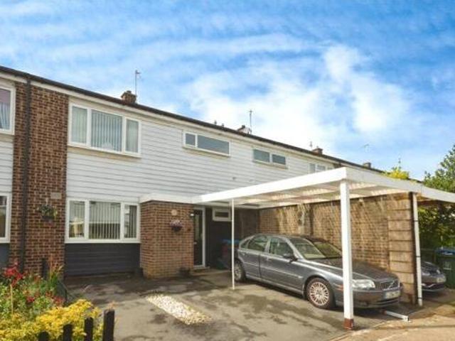 House for sale in Walton Court, Aylesbury