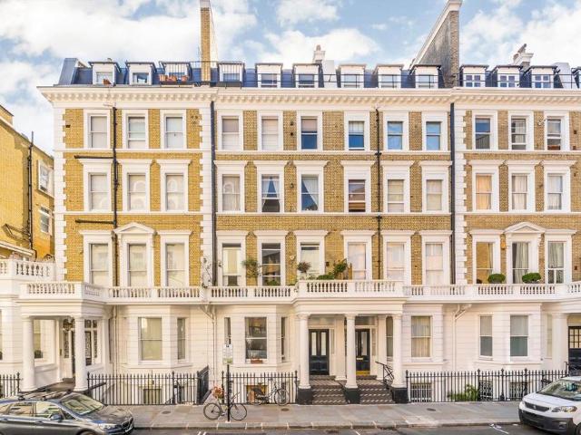 Apartment for rent in South Kensington, Greater London