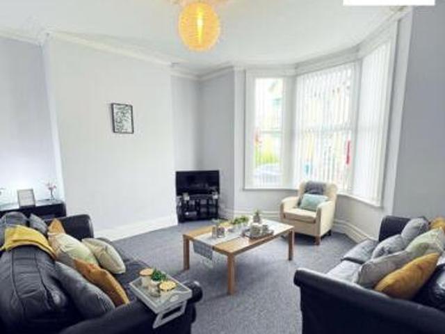 House for rent in Calderstones