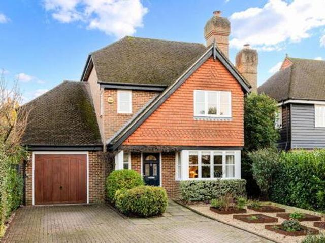 House for sale in The Butts, Kent