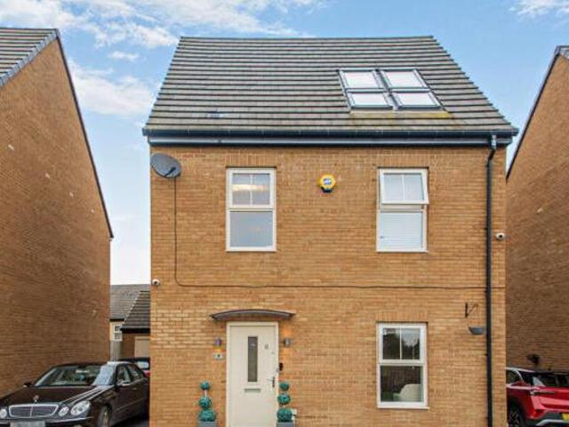 House for sale in Ossett, West Yorkshire