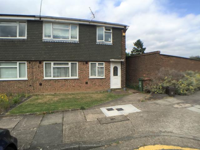 House for rent in Longlands, Greater London
