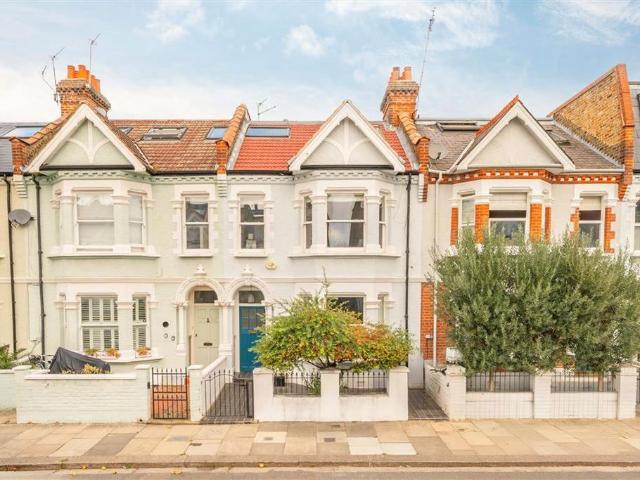 Apartment for rent in London Borough of Hammersmith and Fulham, Greater London