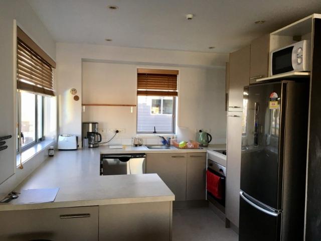 Apartment for rent in Newton, Auckland