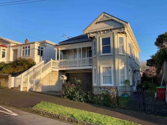 House for rent in West Lynn, Auckland