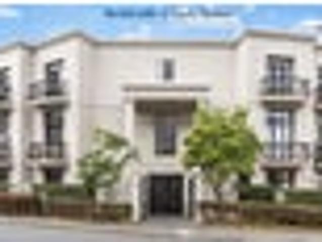 Apartment for sale in Newton, Auckland