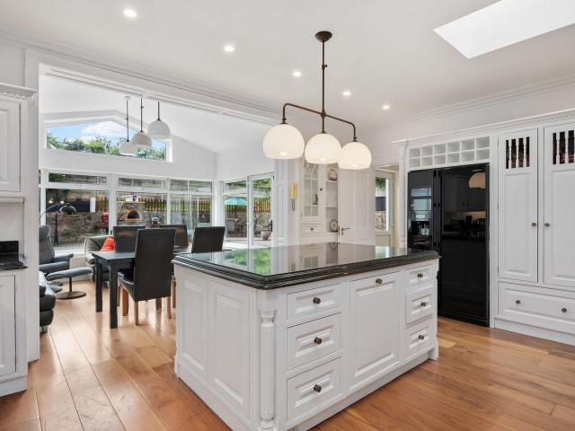 Bungalow for sale in Waterfall