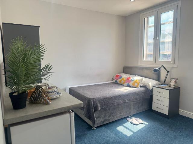 Room for rent in Hillfields, West Midlands