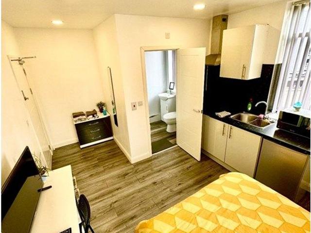 Studio for rent in Hillfields, West Midlands