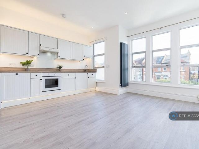 Apartment for rent in London Borough of Lambeth, Greater London