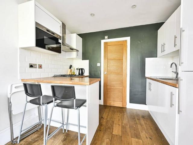 Apartment for rent in London Borough of Hammersmith and Fulham, Greater London
