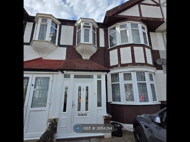 House for rent in London Borough of Redbridge, Greater London