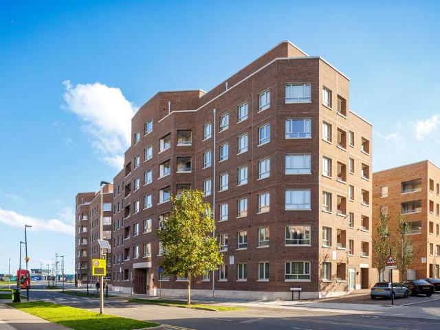 Apartment for rent in Scrattons Farm, Greater London