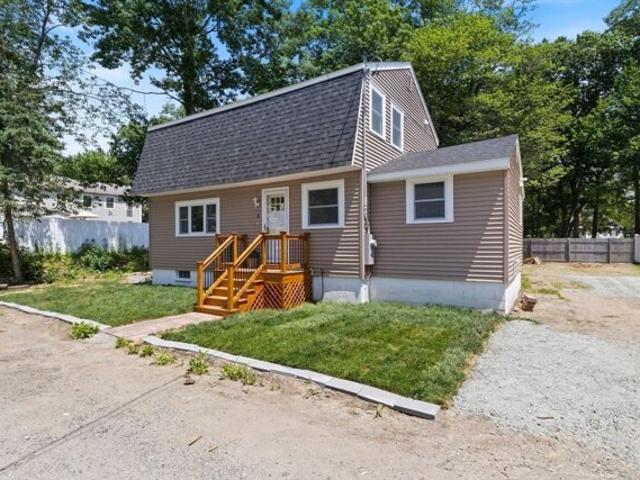 House for sale in Merrimac, Massachusetts