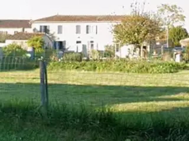 Terrain vente à Saintes, Grézac