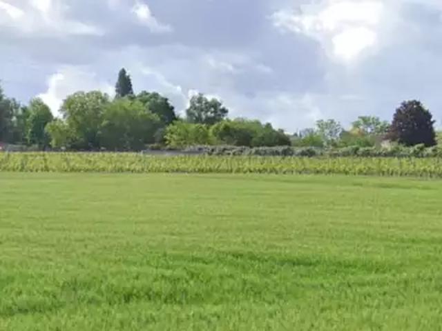 Terrain vente à Saintes, Grézac