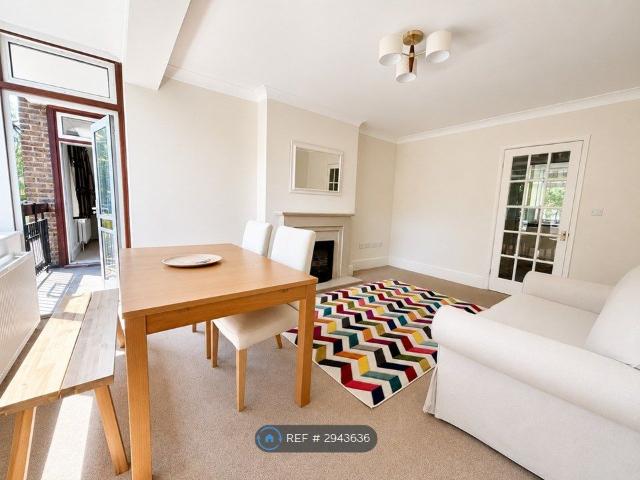 Apartment for rent in Highbury, Greater London