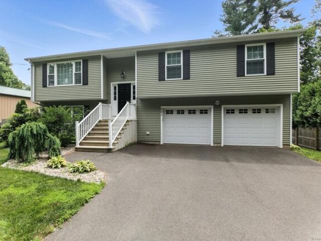 House for sale in Suffield