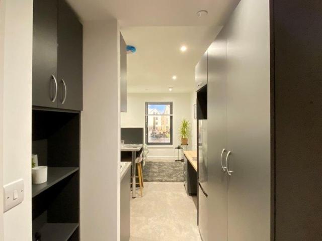Studio for rent in St. Mildred's, The Bridge