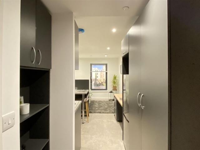 Studio for rent in St. Mildred's, The Bridge