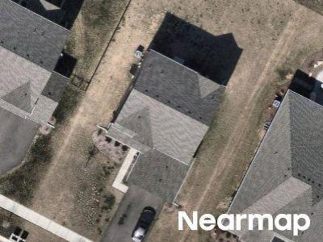 House for sale in Mchenry, Illinois