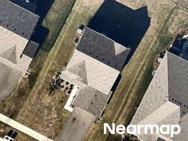 House for sale in Mchenry, Illinois