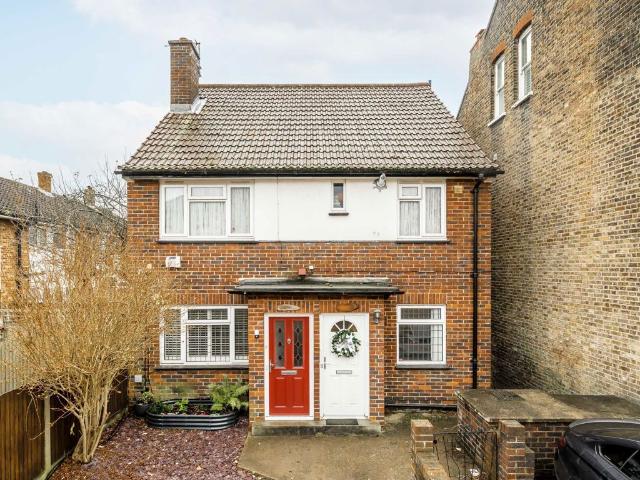 Apartment for rent in London Borough of Merton, South Wimbledon