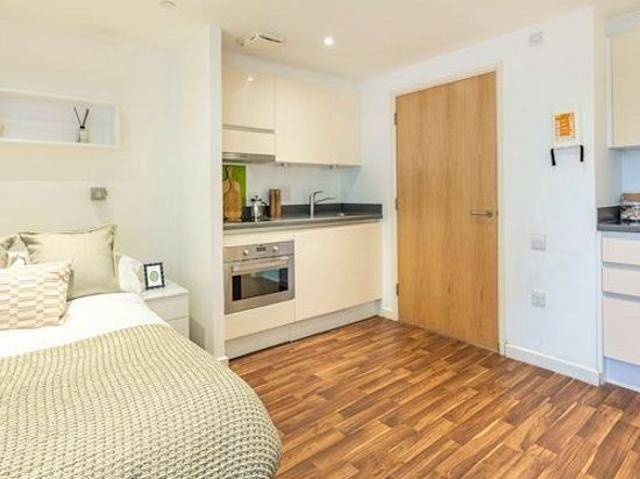 Studio for rent in Battersea, Greater London