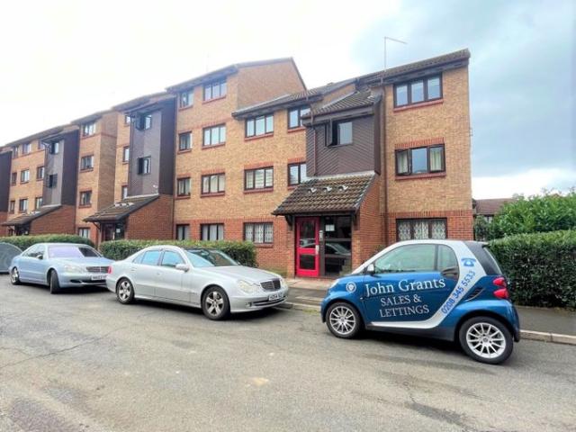 Apartment for rent in Lower Edmonton, Greater London