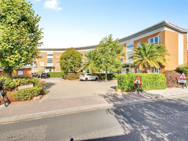 Apartment for rent in London Borough of Newham, Greater London