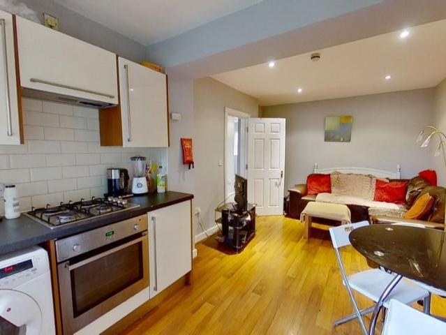 House for rent in Beckett Park, Headingley