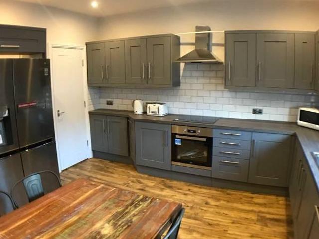 House for rent in Beckett Park, Headingley