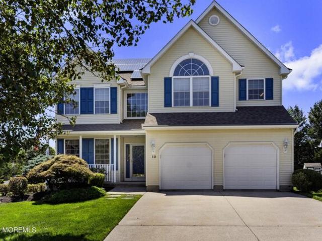 House for sale in Howell