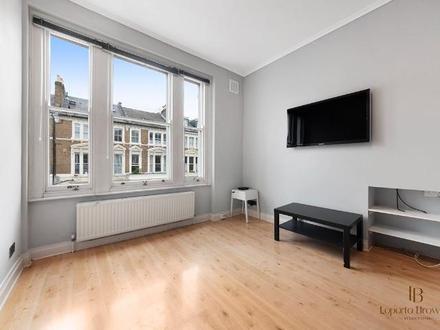 Apartment for rent in Kensal Town, Greater London