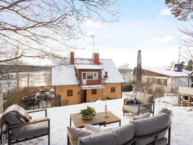 Villa till salu i Sundbyberg, Stockholm
