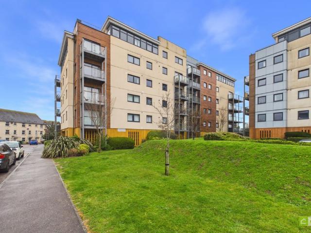 Apartment for rent in St Anthony's Hill, Eastbourne
