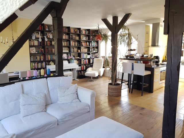 Dachgeschosswohnung kaufen in Samariterviertel, Berlin