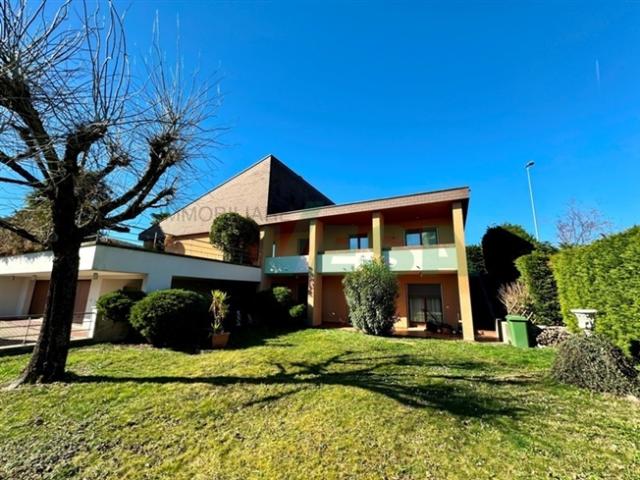 Einfamilienhaus kaufen in Novazzano, Tessin