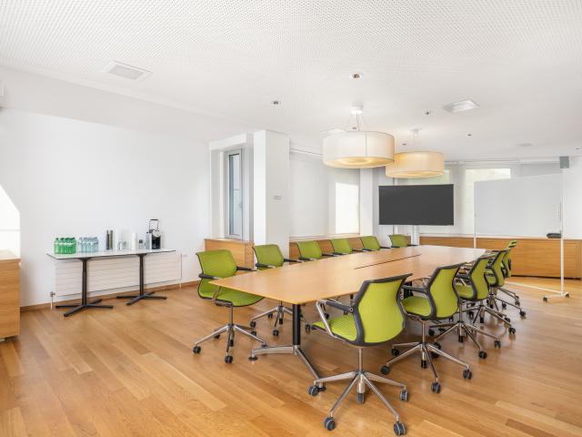 Büro mieten in Einigen, Zürich