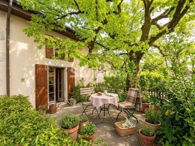 Zweifamilienhaus kaufen in Dardagny