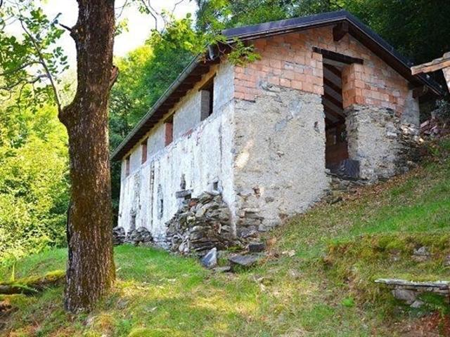 Zweifamilienhaus kaufen in Monteceneri, Tessin