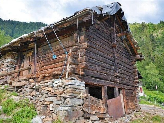 Zweifamilienhaus kaufen in Faido, Tessin
