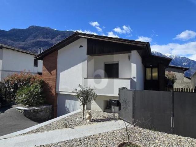 Haus kaufen in Biasca, Tessin
