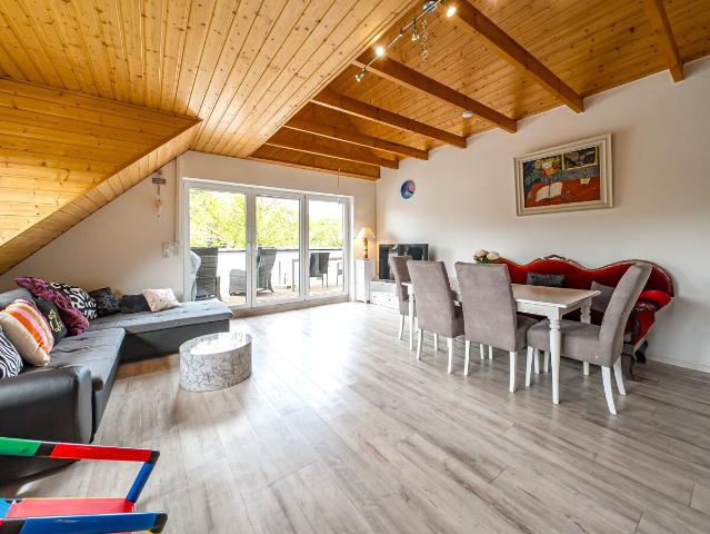 Dachgeschosswohnung kaufen in Meyerhausen, Niedersachsen