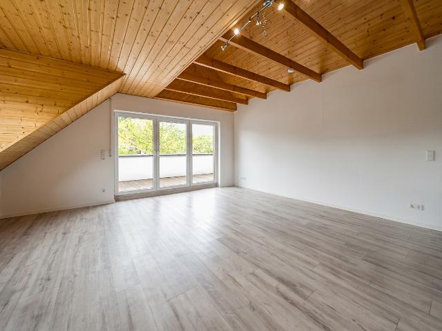 Dachgeschosswohnung kaufen in Wechloy, Oldenburg